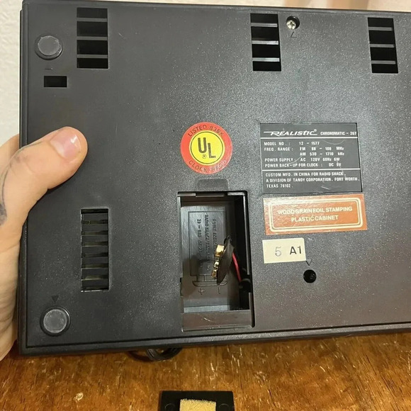 Vintage Realistic Chronomatic 267 AM/FM Alarm Clock Radio 12-1577 Wood Working - Picture 9 of 10